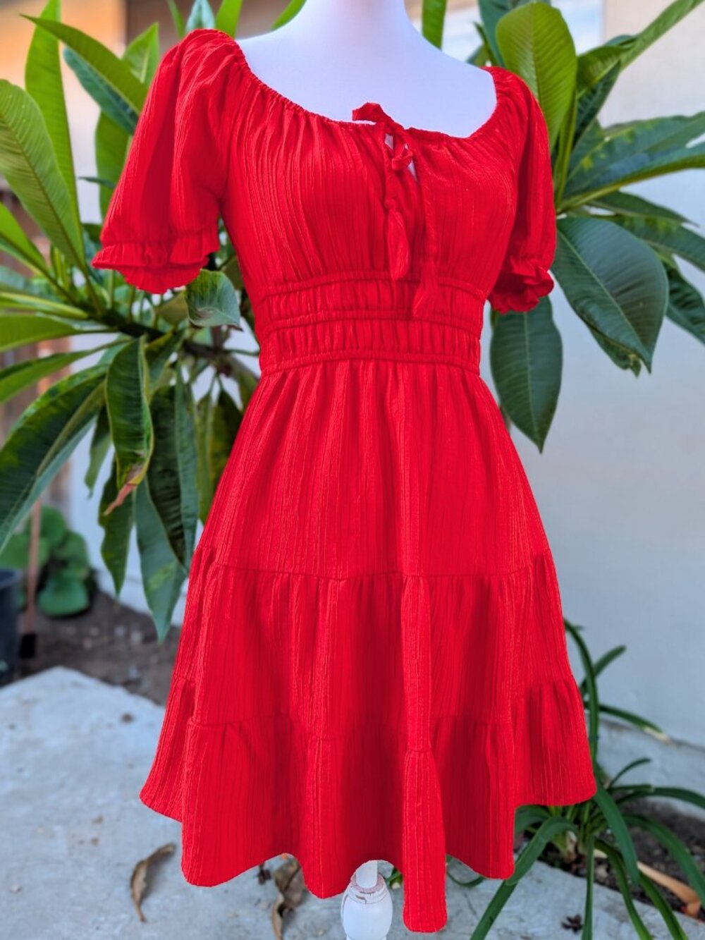 VGUC Blush brand red tiered dress with puff sleeves size Small